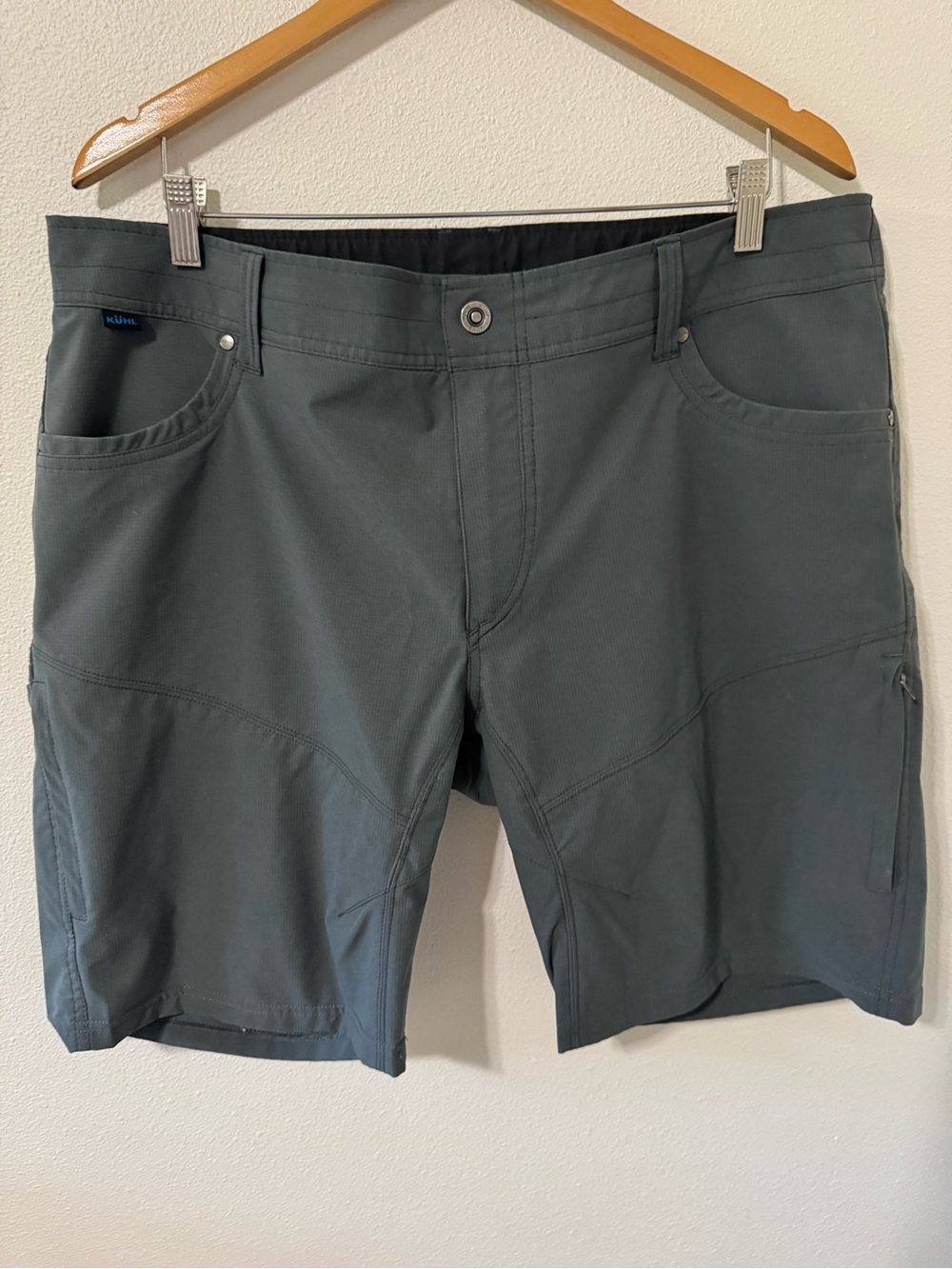 Kuhl Silencr Kargo Shorts Carbon Gray Outdoor Lightweight UPF Gorpcore-40